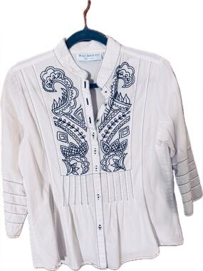 Bleu Bayou white cotton tunic with navy embroidery — Size Large
